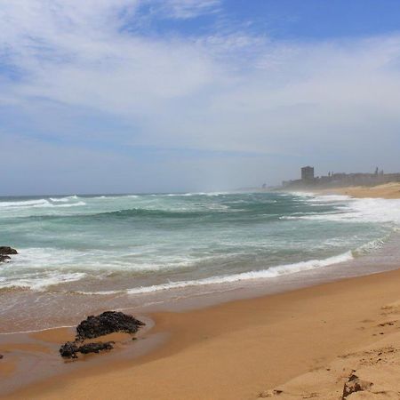 Silver Dolphin Holidays Apartamento Amanzimtoti Exterior foto