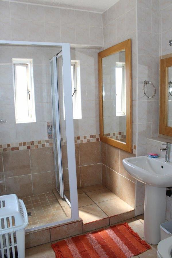 Silver Dolphin Holidays Apartamento Amanzimtoti Exterior foto