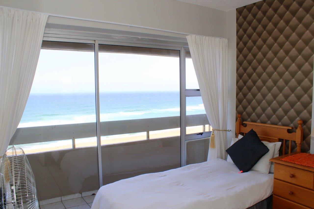 Silver Dolphin Holidays Apartamento Amanzimtoti Exterior foto